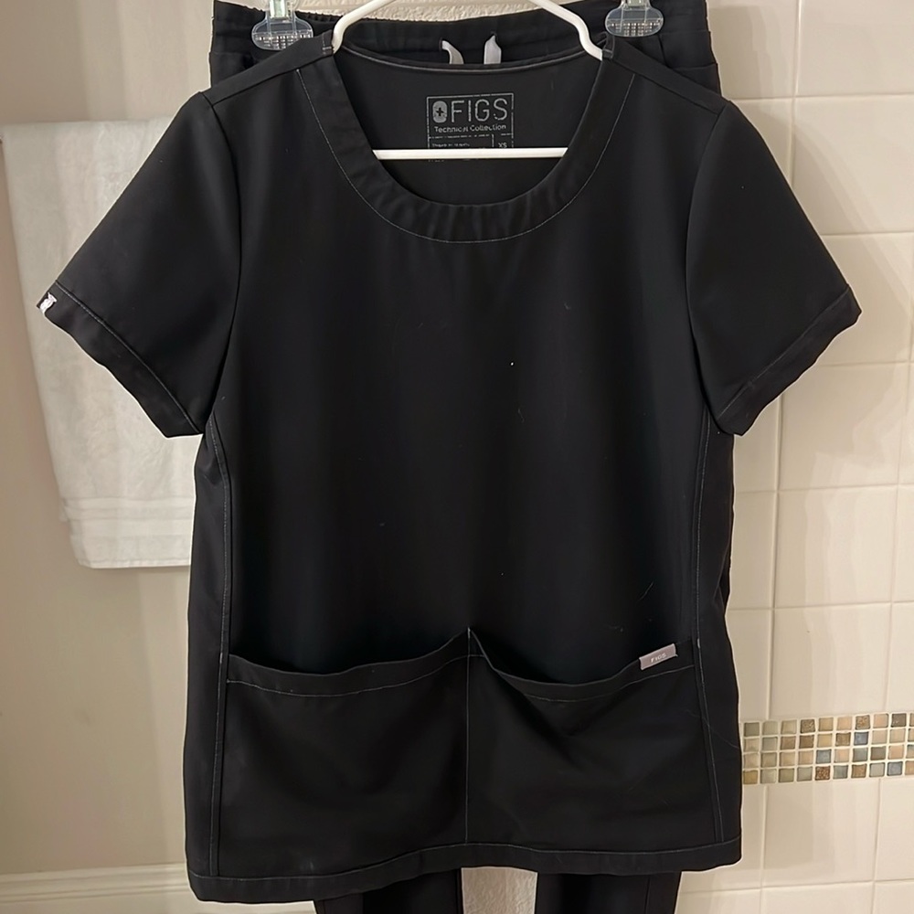 Black figs XS
